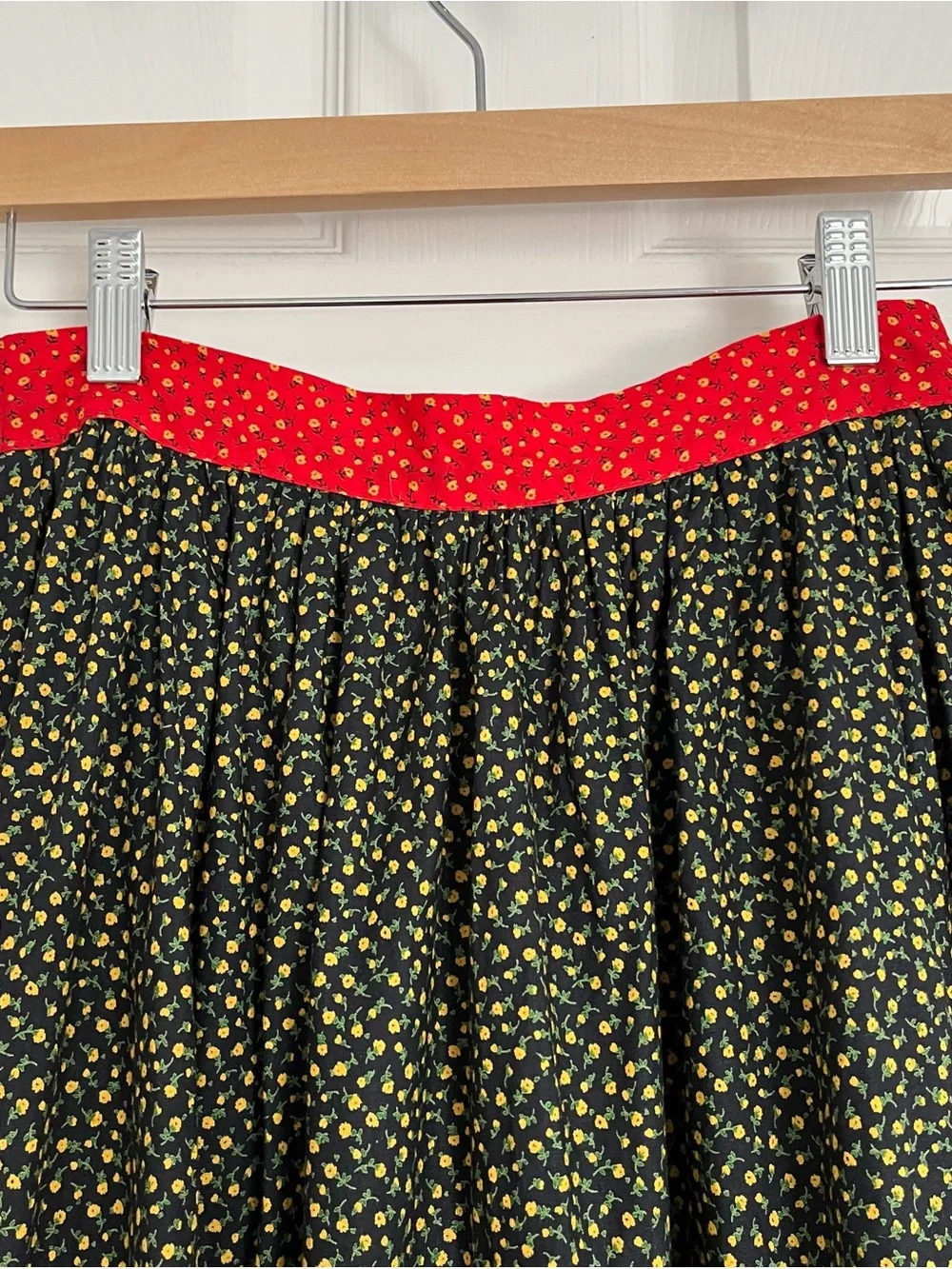 1970s Floral Prairie Skirt